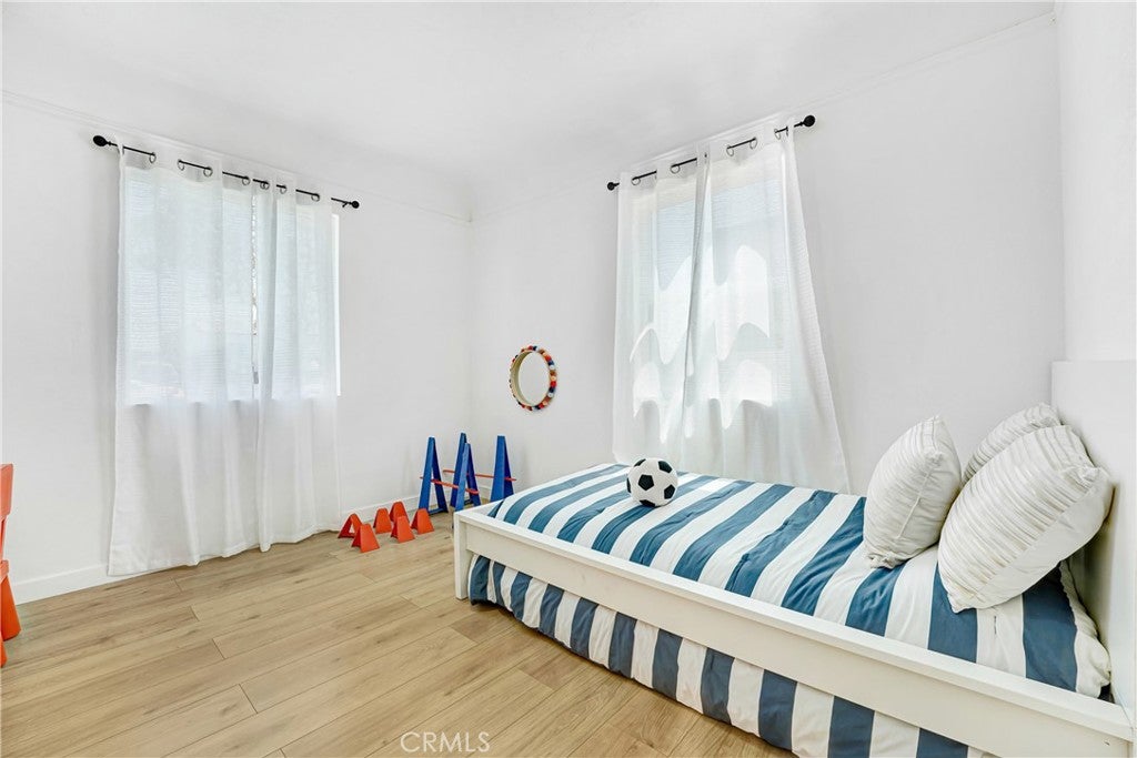 9151 La Salle