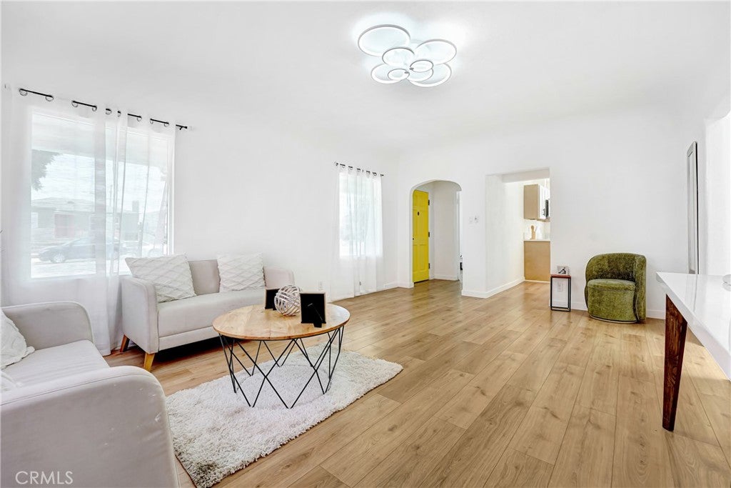 9151 La Salle