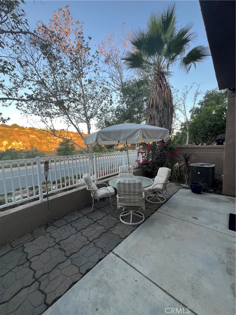 Tierra Linda (TLI) - Residential Lease