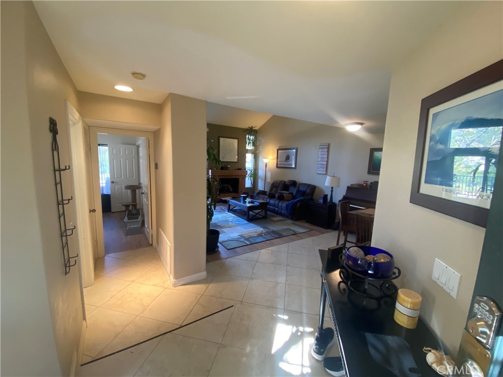 Tierra Linda (TLI) - Residential Lease