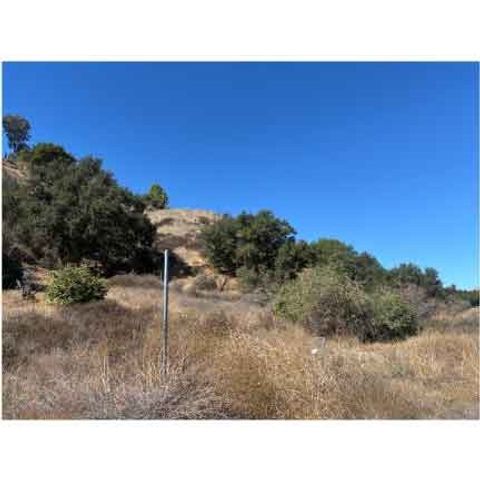 Photo of 0 San Martinez/Madison, Castaic, CA 91384 (MLS # SR25236609)