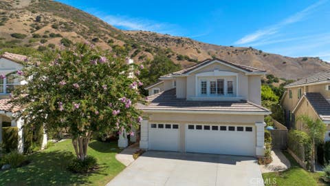 Photo of 12354 Yew Court, Porter Ranch, CA 91326 (MLS # SR26185701)