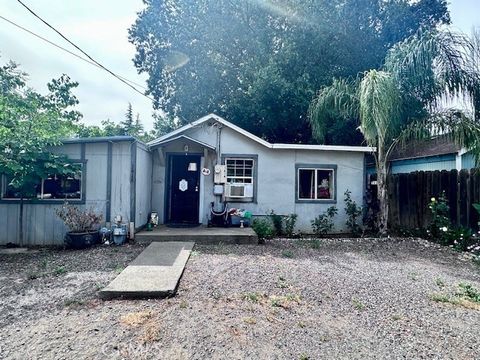 1414 Almond Street Chico CA 95928