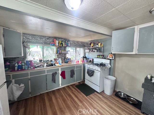 1414 Almond Street