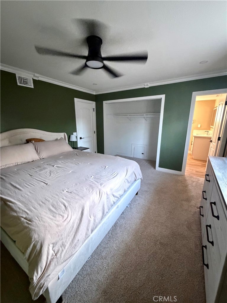 819 Vinemead