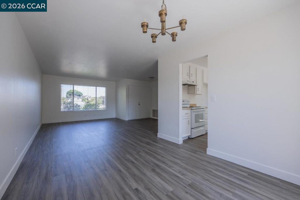 200 Oriole Ct