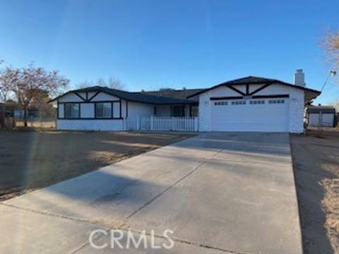 Photo of 9290 Buckthorn Avenue, Hesperia, CA 92345 (MLS # IV26002523)