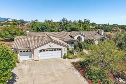 Photo of 31307 Justin Pl PL, Valley Center, CA 92082 (MLS # 260012373SD)