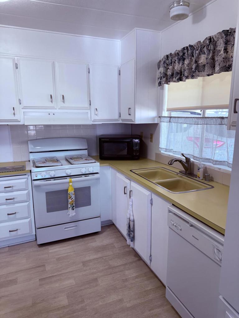 Not Applicable-1 - Manufactured In Park