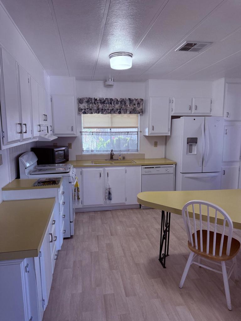 Not Applicable-1 - Manufactured In Park