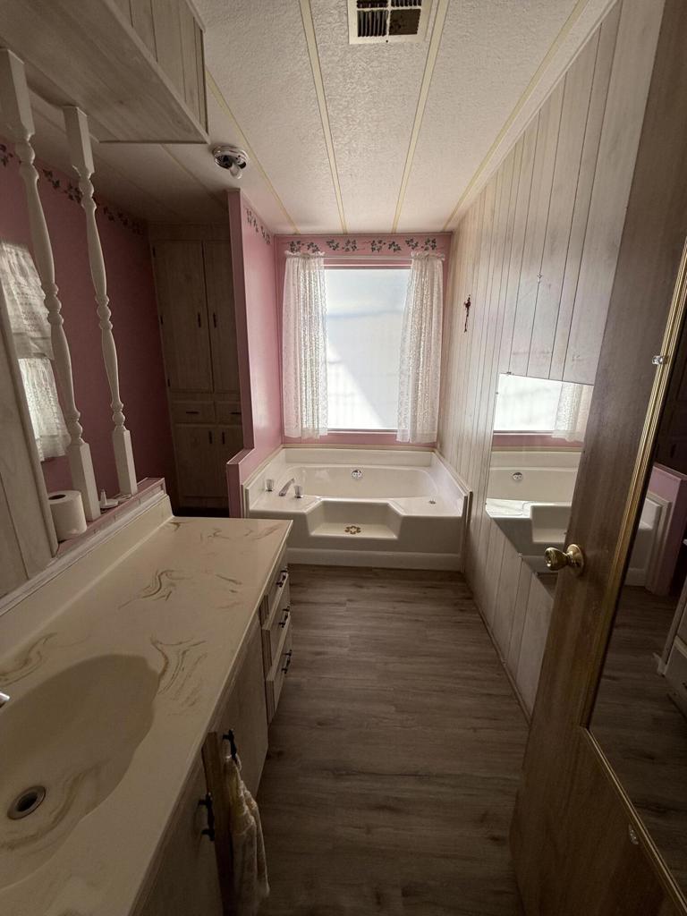 Not Applicable-1 - Manufactured In Park