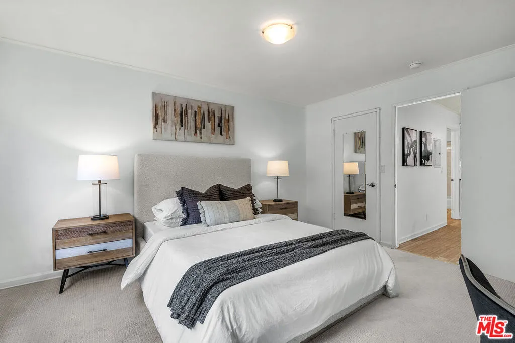 Los Angeles, California 90049, United States, 2 Bedrooms Bedrooms, ,1 BathroomBathrooms,Residential,Active,195179