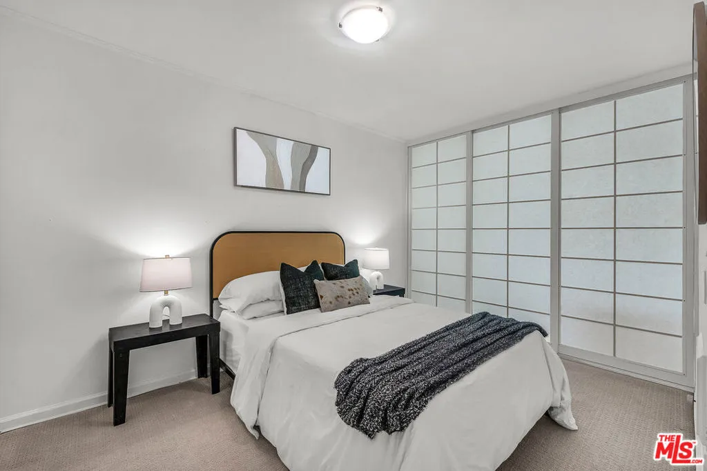 Los Angeles, California 90049, United States, 2 Bedrooms Bedrooms, ,1 BathroomBathrooms,Residential,Active,195179