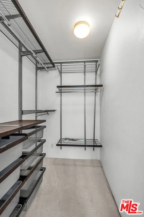 Los Angeles, California 90049, United States, 2 Bedrooms Bedrooms, ,1 BathroomBathrooms,Residential,Active,195179