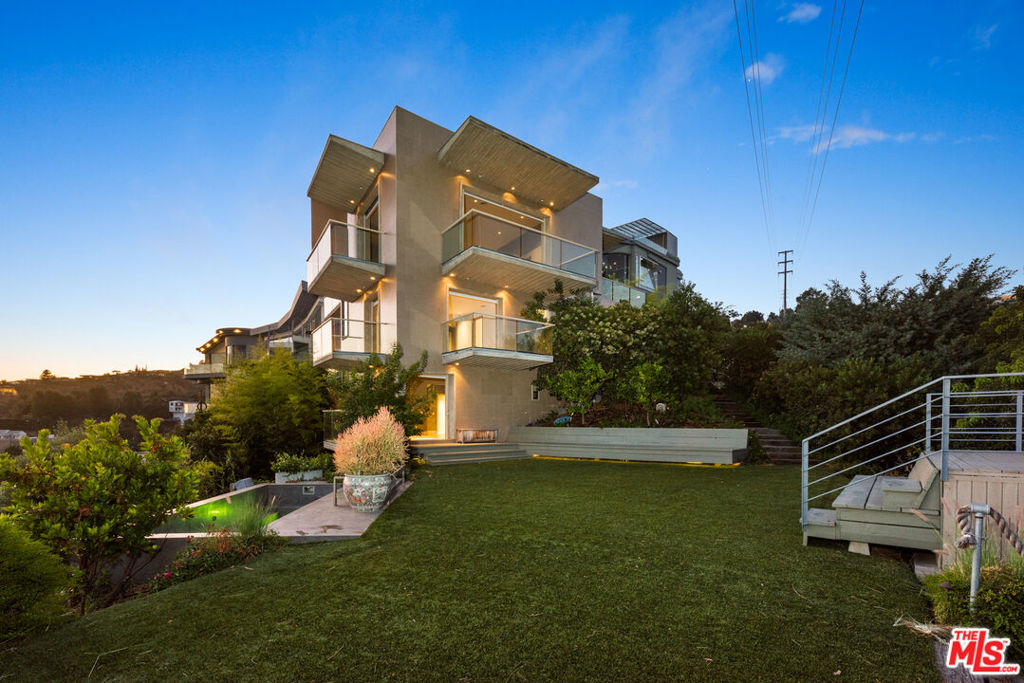 1600 Viewmont Drive