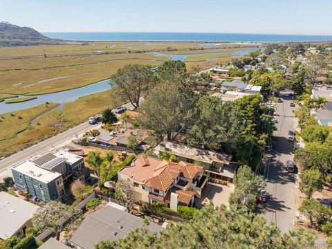 2563 Via Pisa Del Mar CA 92014