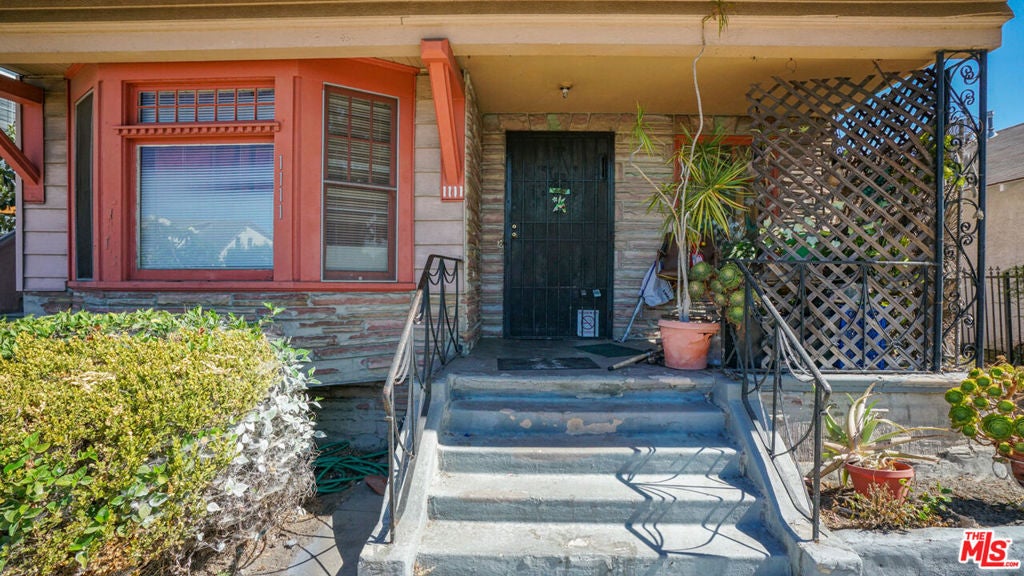1111 W 47th Street