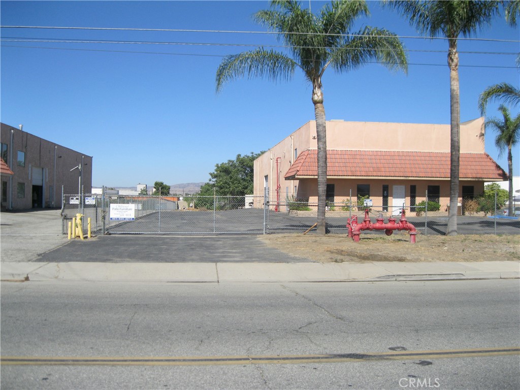1262 S Santa Fe