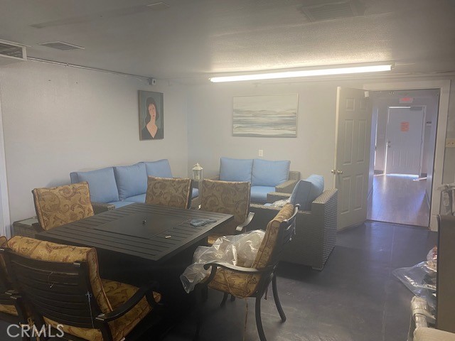 1262 S Santa Fe