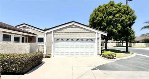 MLS: OC26213597