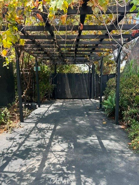 Photo of 9912 La Tuna Canyon RD, Sun Valley, CA 91352 (MLS # WS26142773)