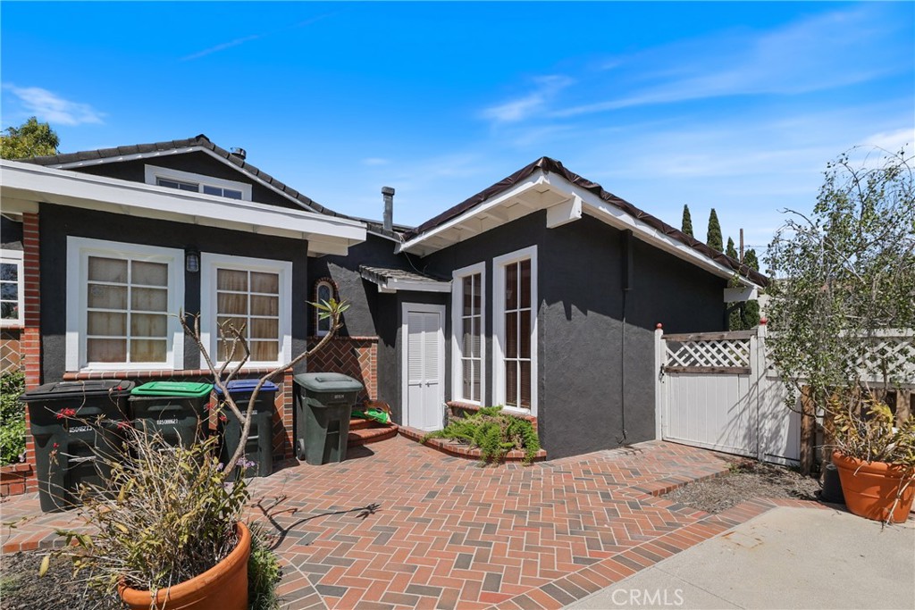 2642 Westminster Place