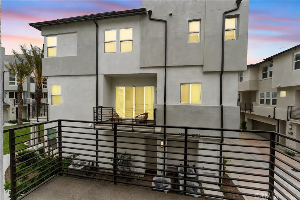 1323 W Cara Drive