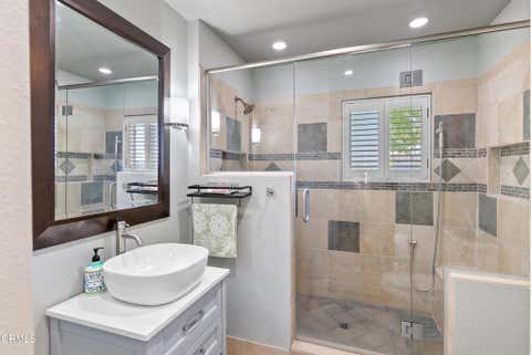 Tiny photo for 6220 Montalvo Drive, Ventura, CA 93003 (MLS # V1-38116)