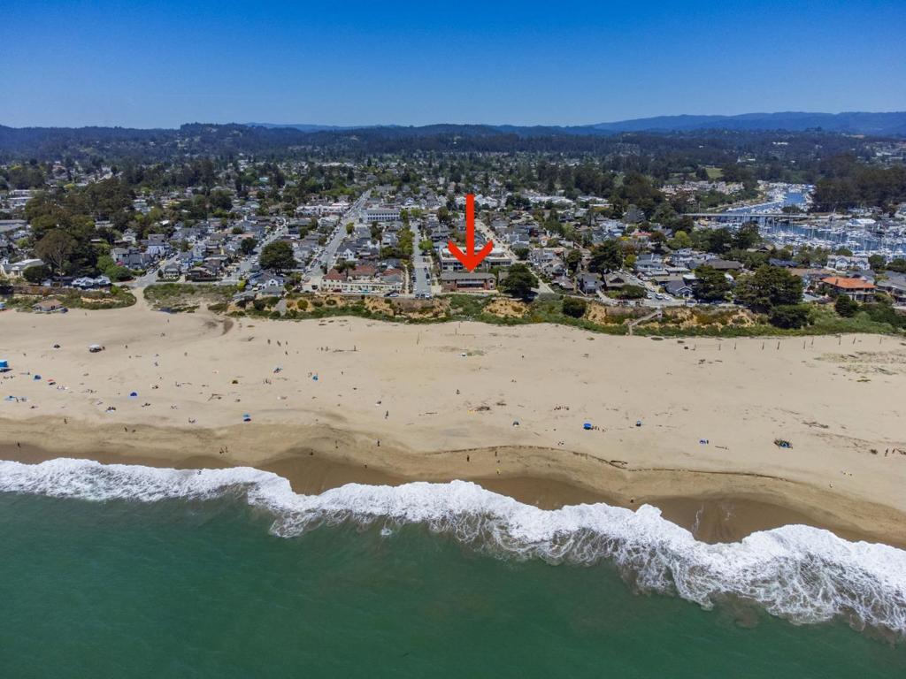 1703 East Cliff Drive