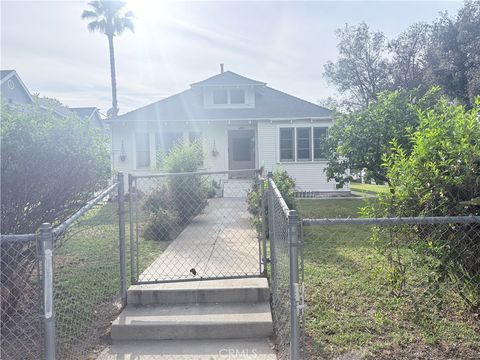 Photo of 473 N Euclid Ave #2, Pasadena, CA 91101 (MLS # TR26070582)