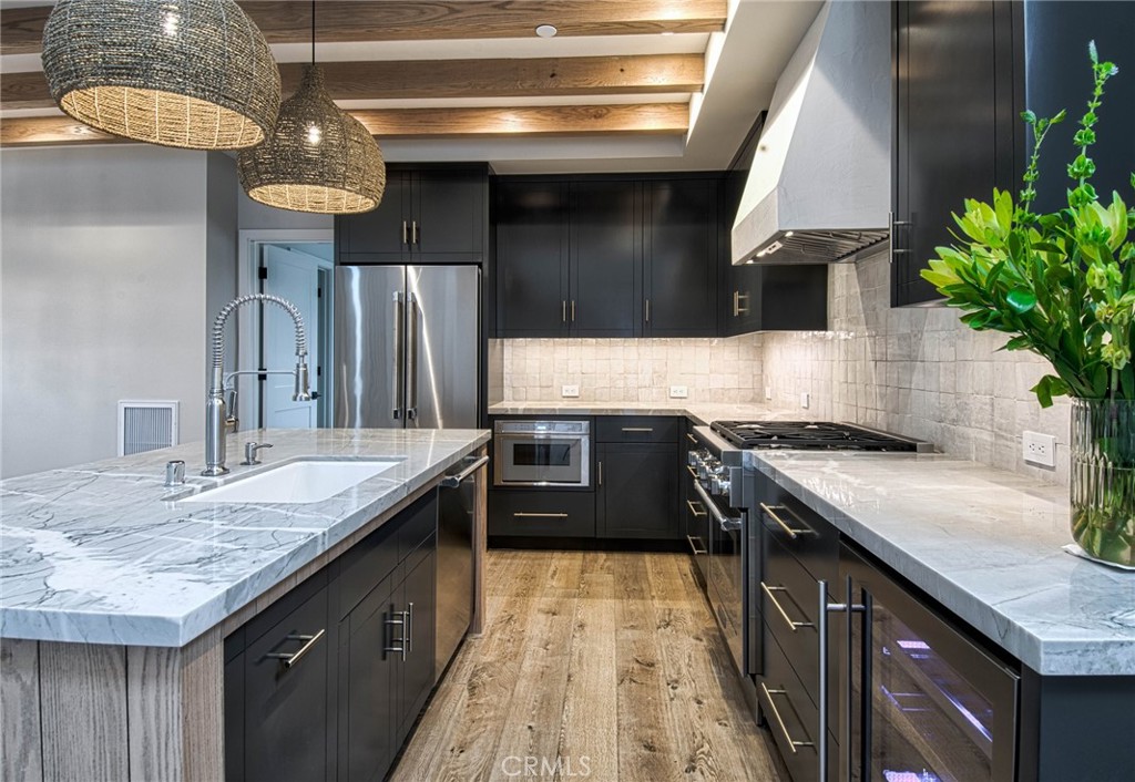 710 Avocado Avenue B