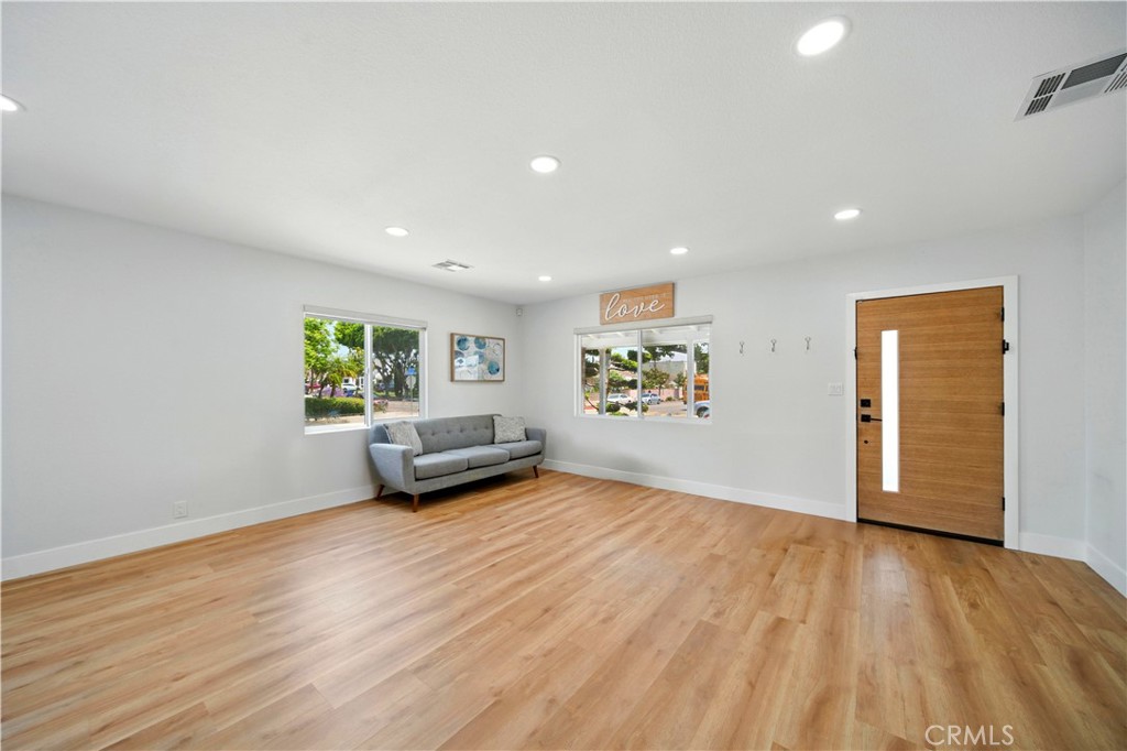 149 N Vail Avenue