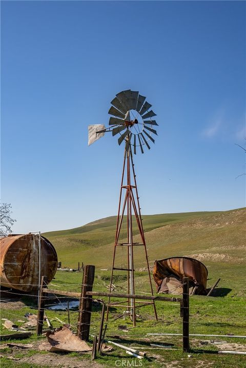 Tiny photo for 3160 Gillis Canyon Road, Shandon, CA 93461 (MLS # NS22035038)