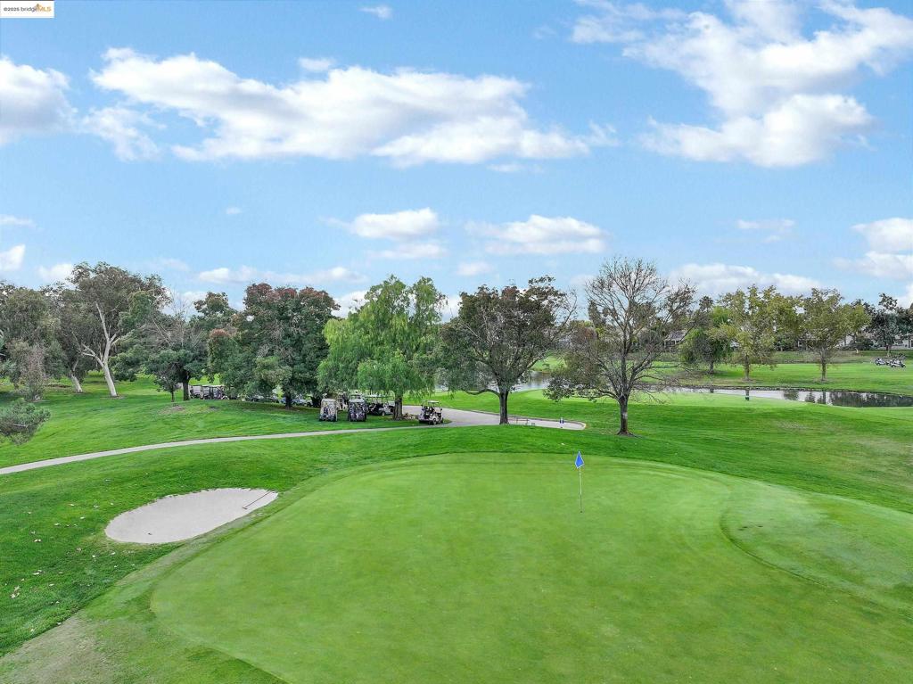 DISCOVERY BAY COUNTRY CLUB - Residential