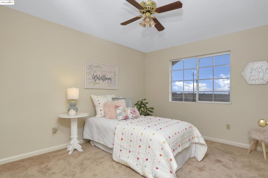 DISCOVERY BAY COUNTRY CLUB - Residential