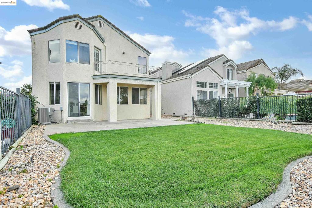 DISCOVERY BAY COUNTRY CLUB - Residential