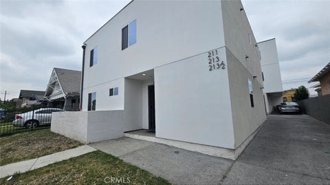Photo of 211 W 43rd ST, Los Angeles, CA 90037 (MLS # PW26157731)