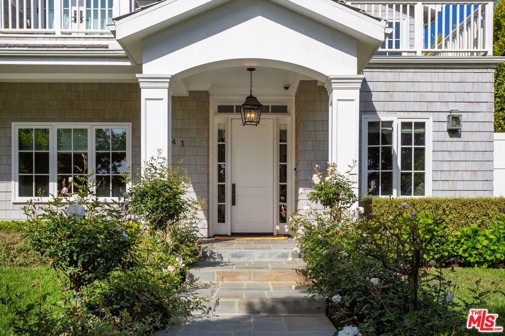 Photo of 541 11th Street, Santa Monica, CA 90402 (MLS # 26663305)