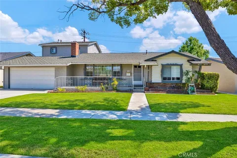 3222 W Sunview Dr, Anaheim, CA 92804 - MLS#: OC26101372
