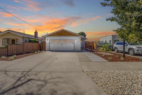Tiny photo for 473 N 19th Street, San Jose, CA 95112 (MLS # ML82037630)