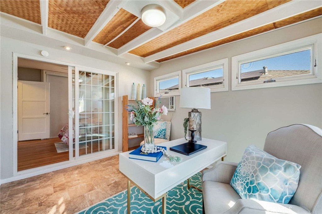 Lakewood Park/North of Del Amo (LND) - Residential