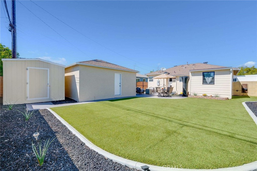 Lakewood Park/North of Del Amo (LND) - Residential
