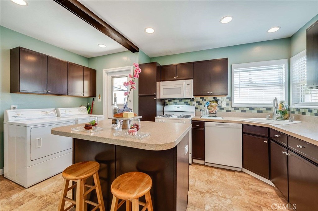 Lakewood Park/North of Del Amo (LND) - Residential
