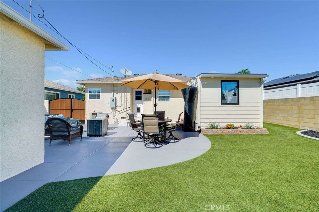 Lakewood Park/North of Del Amo (LND) - Residential