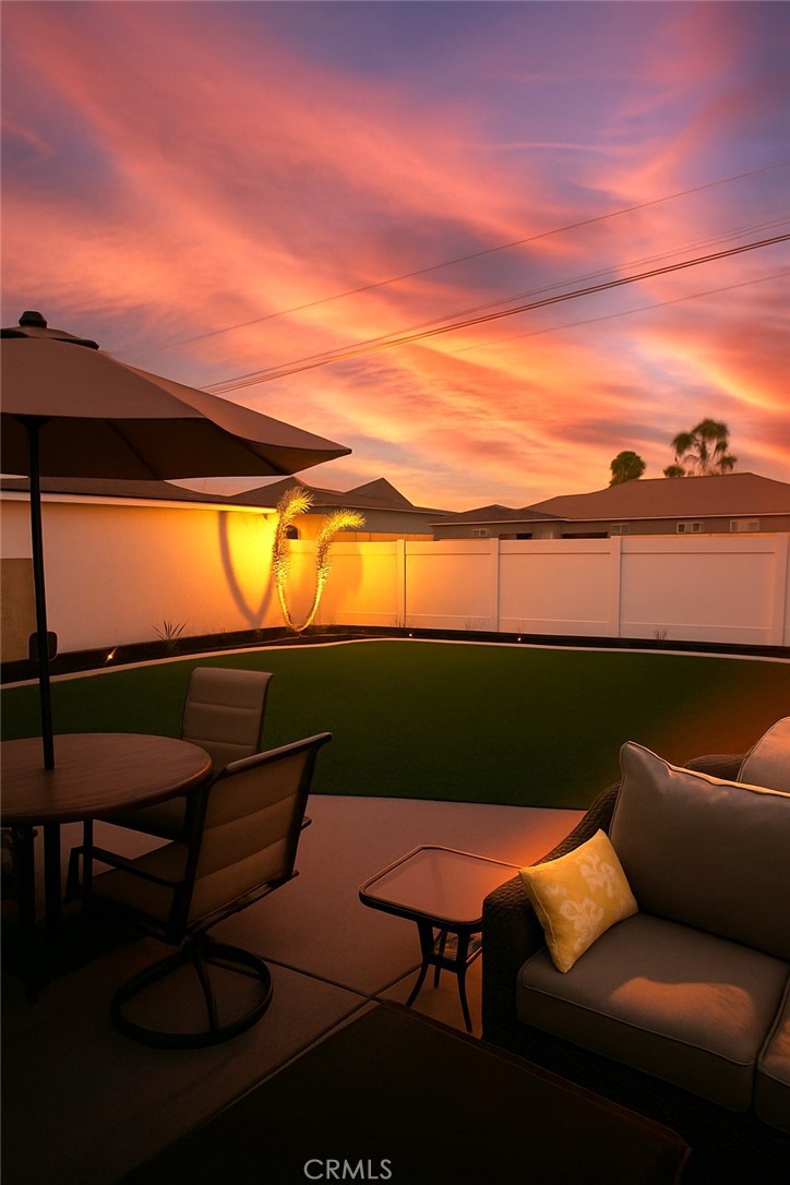Lakewood Park/North of Del Amo (LND) - Residential
