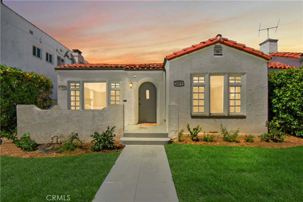 Amazing opportunity in the highly desirable Miracle Mile area!
Charming vacant front Spanish-style home, originally built in 1927, thoughtfully updated with a bright open floor plan, spacious bedrooms, and mini-split systems in each bedroom and the living area. Enjoy the private, secluded front yard and seamless flow between the kitchen, dining, and living spaces.
Behind the front home sits a beautifully maintained 3-bedroom, 2-bath unit (built in 1991) with gated entry to its parking area. The back unit offers modern upgrades and a well-kept interior that’s sure to impress.
In addition, the property features a studio ADU located below the upstairs unit, complete with its own private patio. Recent improvements include a new electrical service upgrade, adding even more value.
Perfect as an income property or as an owner-user opportunity—live in one unit and offset your mortgage with rental income from the others!