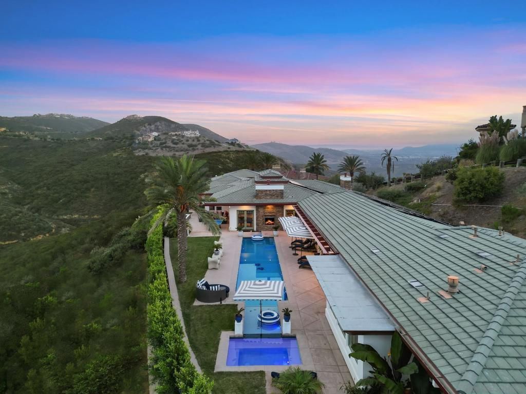 Photo of 8018 La Milla, Rancho Santa Fe, CA 92067 (MLS # 250039816SD)