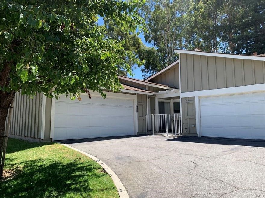 Newly renovated condo in the heart of Hacienda Heights-Gated Community-SIERRA VISTA, pool , spa and tennis court, 3 bed and 2 bath, partial furnished, close to everything. shopping center, 60 freeway and more. gated property with pool,spa and tennis court, must see to appreciate!