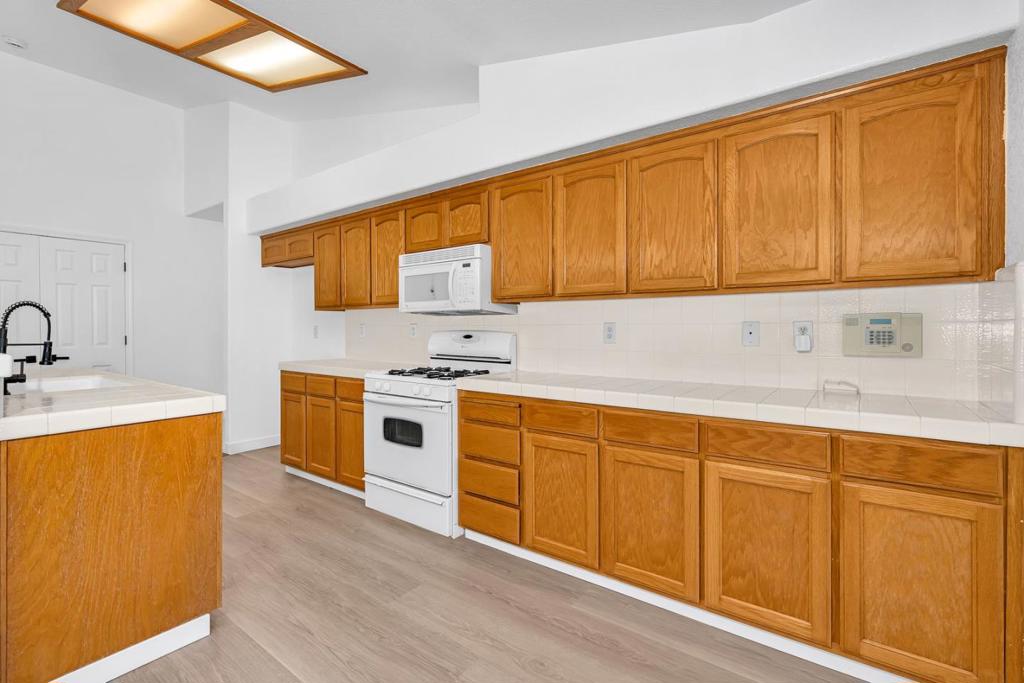 644 Winemaker Street