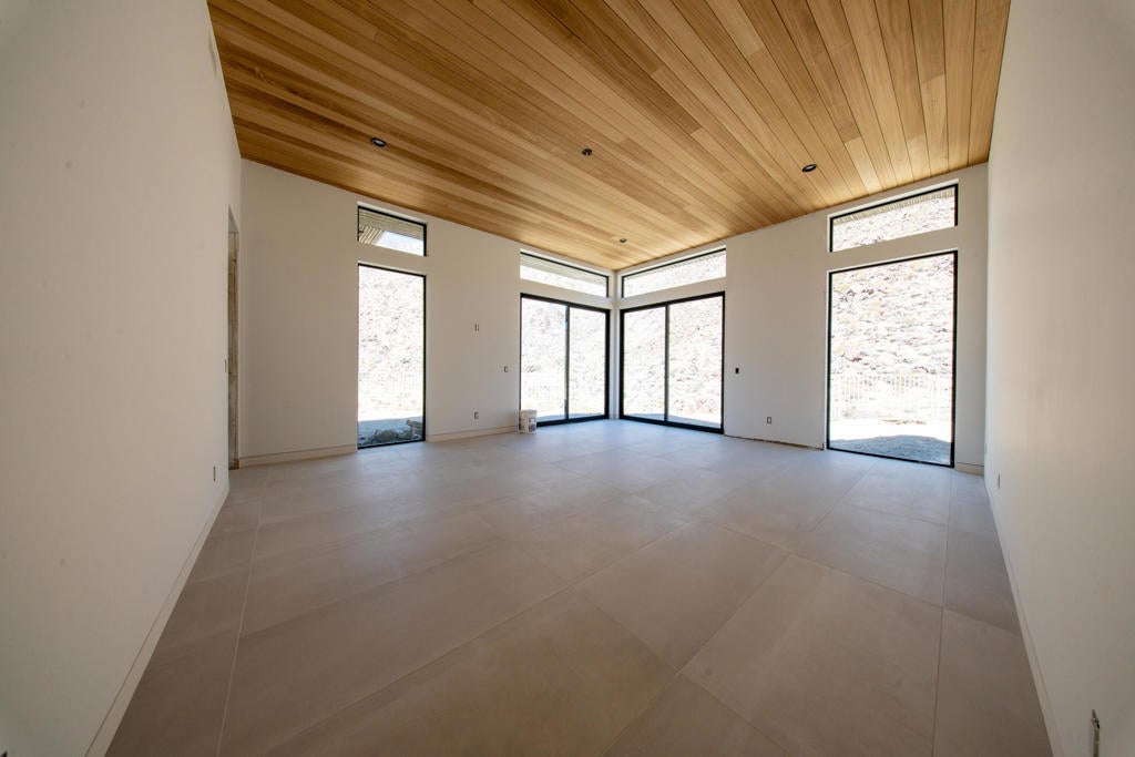 1133 W Dolores Court